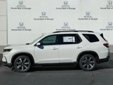 New 2025 Honda Pilot Touring image 2