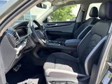 New 2025 Volkswagen Atlas Peak Edition SE image 3