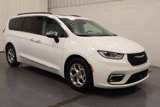 Used 2023 Chrysler Pacifica Limited image 2
