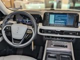 New 2025 Lincoln Aviator AWD w/ Equipment Group 101A image 5