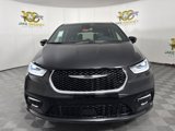 New 2025 Chrysler Pacifica Select image 3