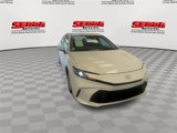 Used 2025 Toyota Camry LE image 3