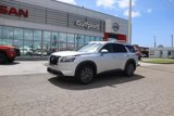 New 2025 Nissan Pathfinder SL image 2