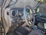 New 2025 Jeep Gladiator Rubicon image 3