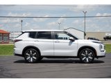 New 2025 Mitsubishi Outlander SE image 2