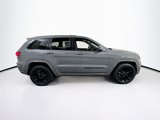 Used 2022 Jeep Grand Cherokee Laredo X image 4