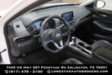 Used 2022 Nissan Altima 2.5 SR image 2