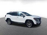Used 2024 GMC Terrain SLT image 2