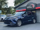 Used 2021 Toyota Sienna LE image 3