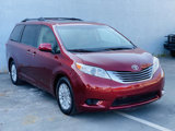 Used 2015 Toyota Sienna image 2