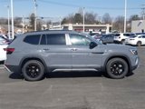New 2025 Volkswagen Atlas Peak Edition SE image 2