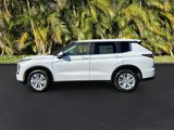 New 2025 Mitsubishi Outlander ES image 2