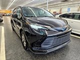 Used 2023 Toyota Sienna LE image 4