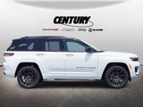 New 2025 Jeep Grand Cherokee Summit image 2