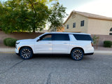 Used 2025 Chevrolet Suburban High Country image 5