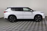 New 2025 Mitsubishi Outlander SE image 5
