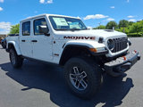 New 2025 Jeep Gladiator Mojave image 2