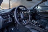 Certified 2025 Porsche Macan image 4