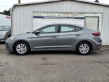 Used 2017 Hyundai Elantra SE image 2