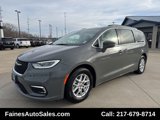 Used 2022 Chrysler Pacifica Touring-L image 4