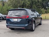 New 2025 Chrysler Pacifica Select image 3