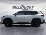 Used 2023 Nissan Rogue SV image 2
