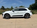 Used 2023 Porsche Macan Turbo image 2