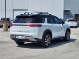 New 2025 Nissan Pathfinder Platinum image 3
