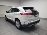 Used 2023 Ford Edge SEL image 5