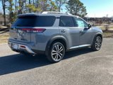 New 2025 Nissan Pathfinder Platinum w/ Black Appearance Package image 4