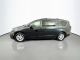 Used 2022 Chrysler Pacifica Touring-L image 4