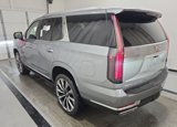 Used 2025 Cadillac Escalade Premium Luxury image 2