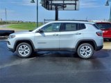 New 2025 Jeep Compass Latitude image 2