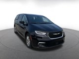 Used 2024 Chrysler Pacifica Touring-L image 3