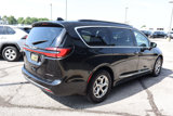 Used 2023 Chrysler Pacifica Limited image 4