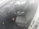 Used 2024 Volvo XC40 B5 Core image 3