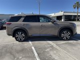 New 2025 Nissan Pathfinder Platinum image 3