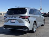Used 2023 Toyota Sienna XSE image 4