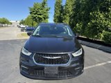 Used 2022 Chrysler Pacifica Touring-L image 2
