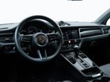 Certified 2024 Porsche Macan image 4