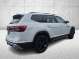 New 2025 Volkswagen Atlas Peak Edition SE image 5