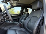 Used 2025 Porsche Macan image 5