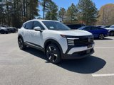New 2025 Nissan Kicks SR image 4