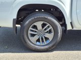 New 2025 Nissan Frontier SV image 4