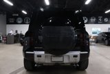 Used 2024 Land Rover Defender 110 SE image 4