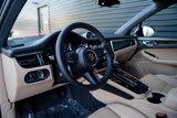 Certified 2025 Porsche Macan image 4