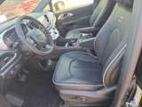New 2026 Chrysler Pacifica Limited w/ Uconnect Theater Family Group image 4