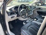 Used 2023 Chrysler Pacifica Touring-L image 5