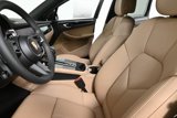 Used 2025 Porsche Macan image 5