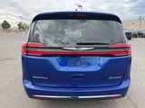 Used 2021 Chrysler Pacifica Touring-L image 4